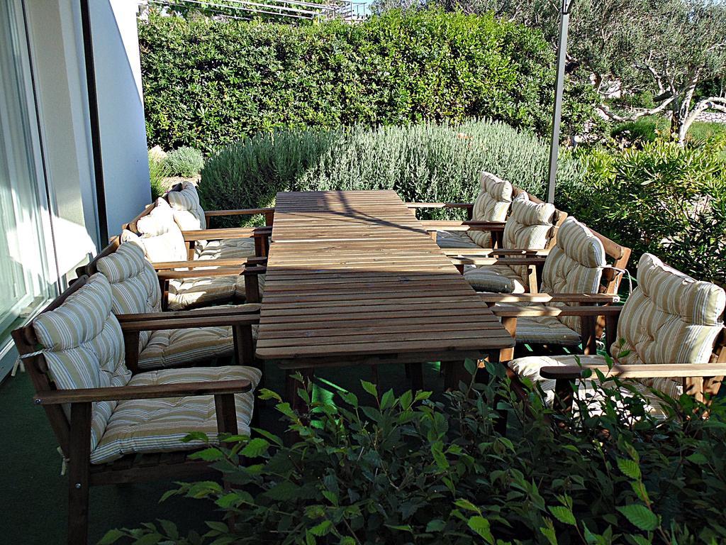 House Natali 70M From The Beach - Free Ev Top Up Ртина Экстерьер фото